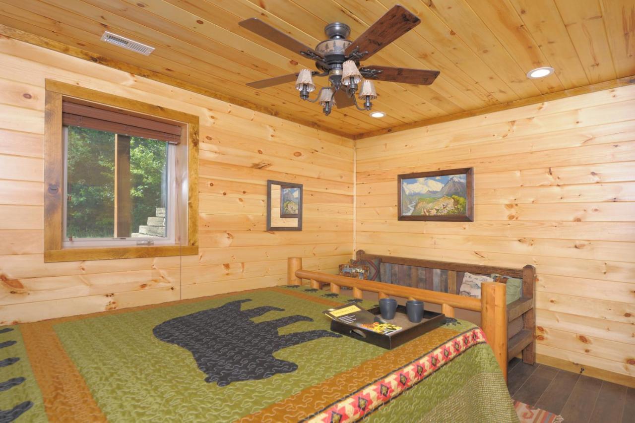Ridge View Lodge Nature And Mountain View - Hot Tub - Firepit - Yard - Games Gatlinburg Eksteriør bilde