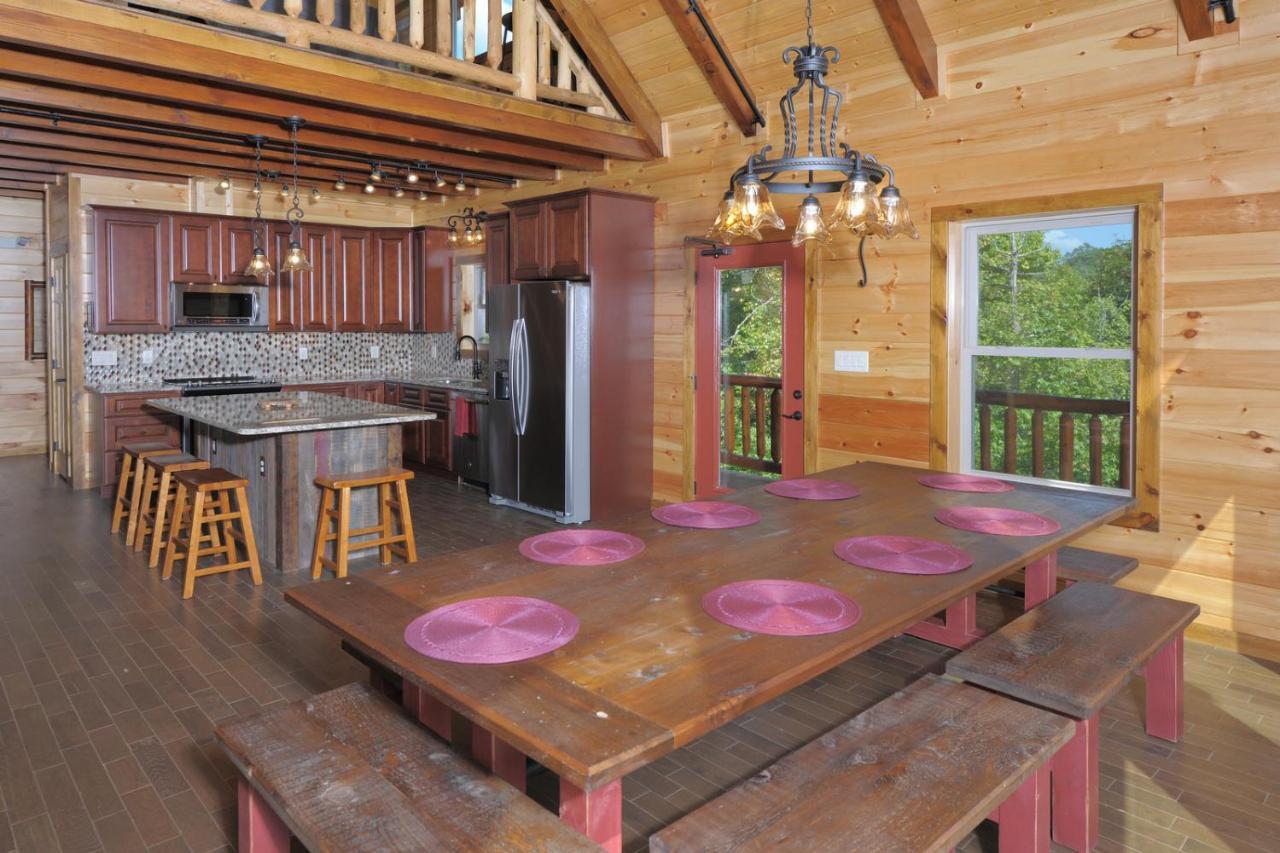 Ridge View Lodge Nature And Mountain View - Hot Tub - Firepit - Yard - Games Gatlinburg Eksteriør bilde