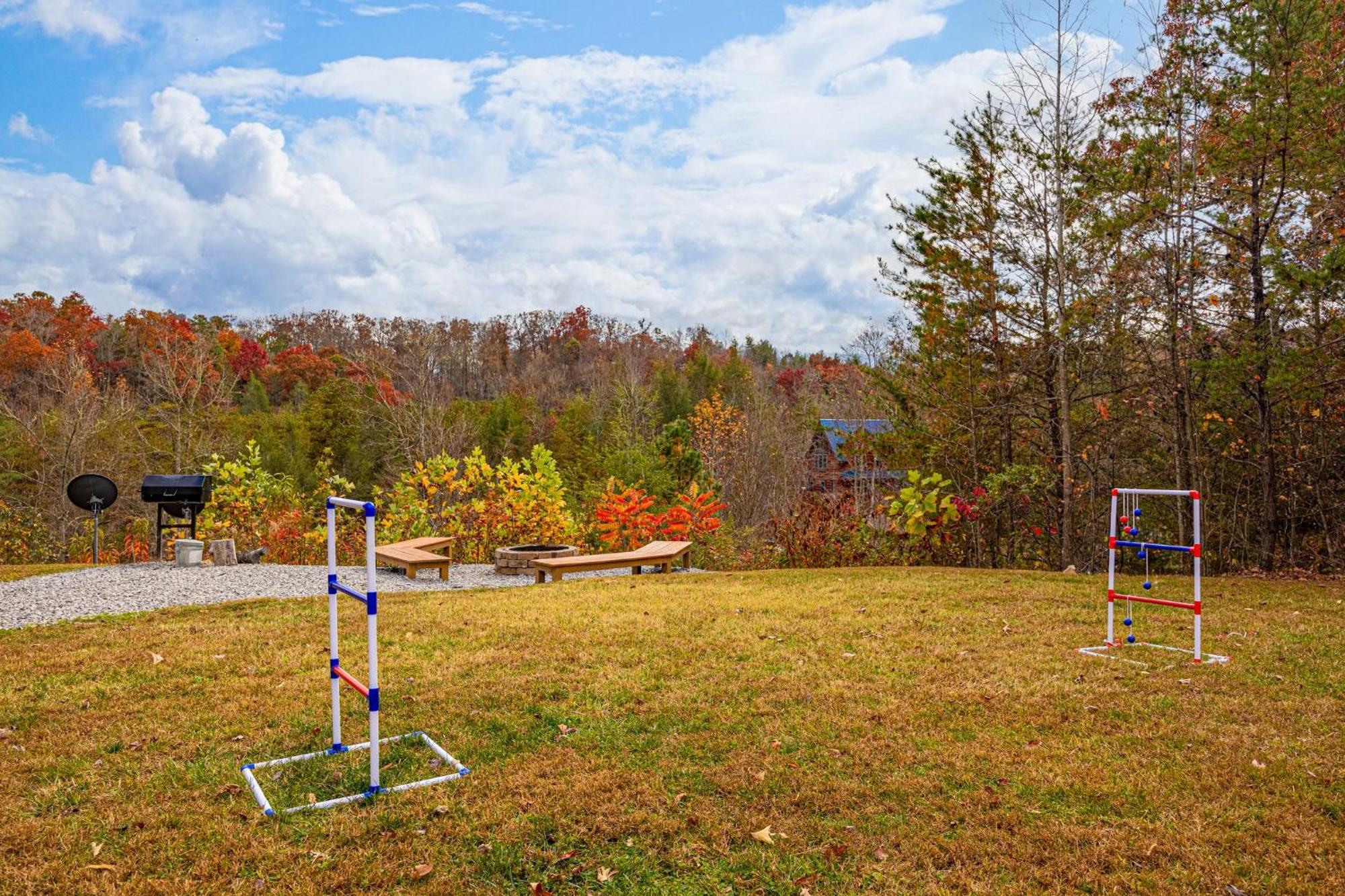 Ridge View Lodge Nature And Mountain View - Hot Tub - Firepit - Yard - Games Gatlinburg Eksteriør bilde
